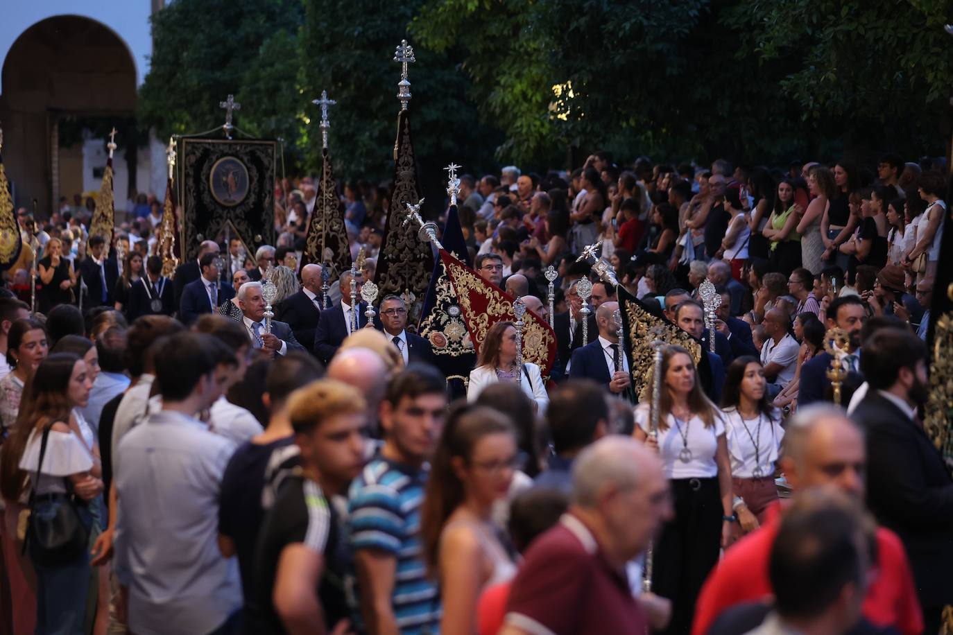 Fotos: La solemne misa y la procesión de la Fuensanta en Córdoba
