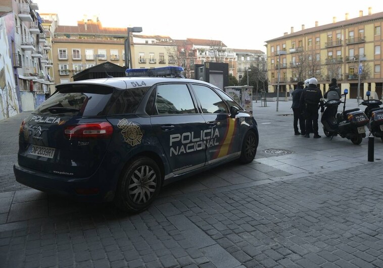 La Policía Nacional, en la plaza Nelson Mandela