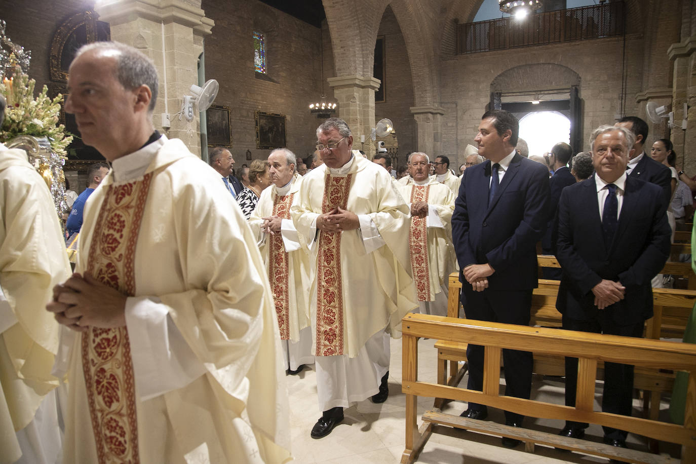 Fotos: La misa del obispo y el ambiente festivo de la Fuensanta en Córdoba