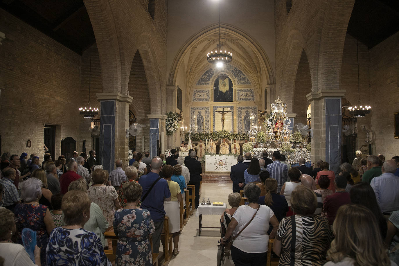 Fotos: La misa del obispo y el ambiente festivo de la Fuensanta en Córdoba