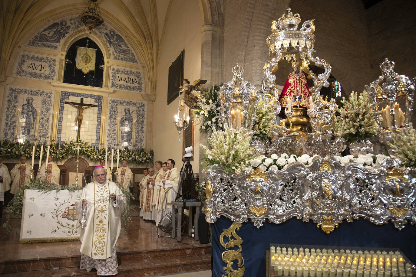 Fotos: La misa del obispo y el ambiente festivo de la Fuensanta en Córdoba