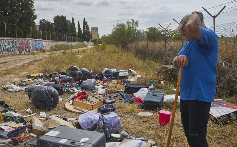 Imagen principal - El entorno de la ermita de Santa María La Antigua sufre una larga lista de actos vandálicos