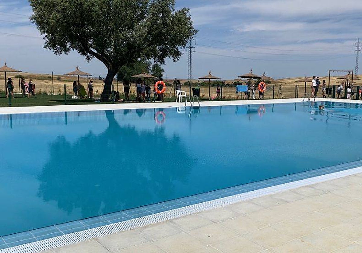 El Procurador del Común echa por tierra el cobro distinto en piscinas a los no empadronados