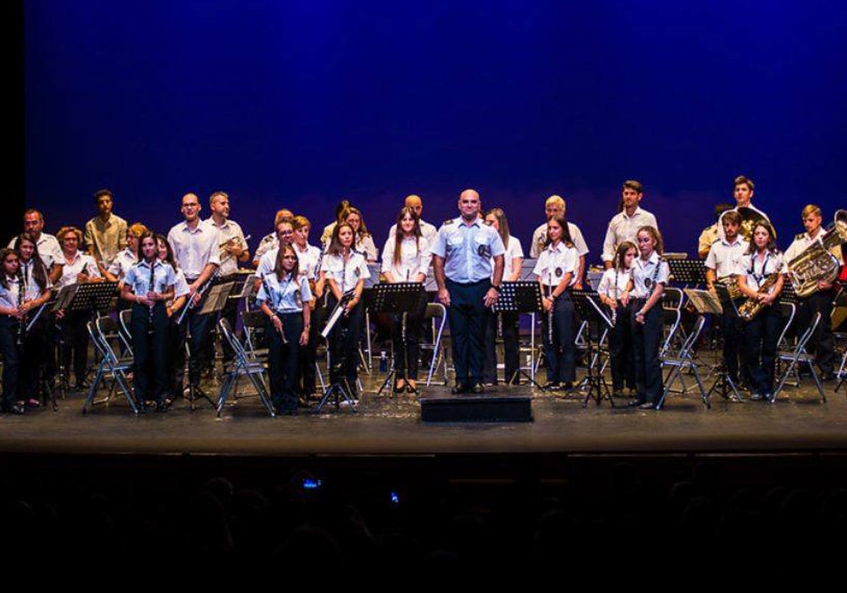 La banda de música 'La Fadriqueña' actúa esta noche