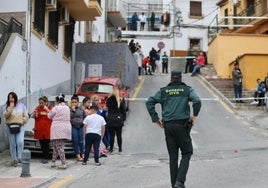 Juzgan  a 14 personas, entre ellos el que fue el delincuente más buscado de Granada, por agredir a guardias civiles