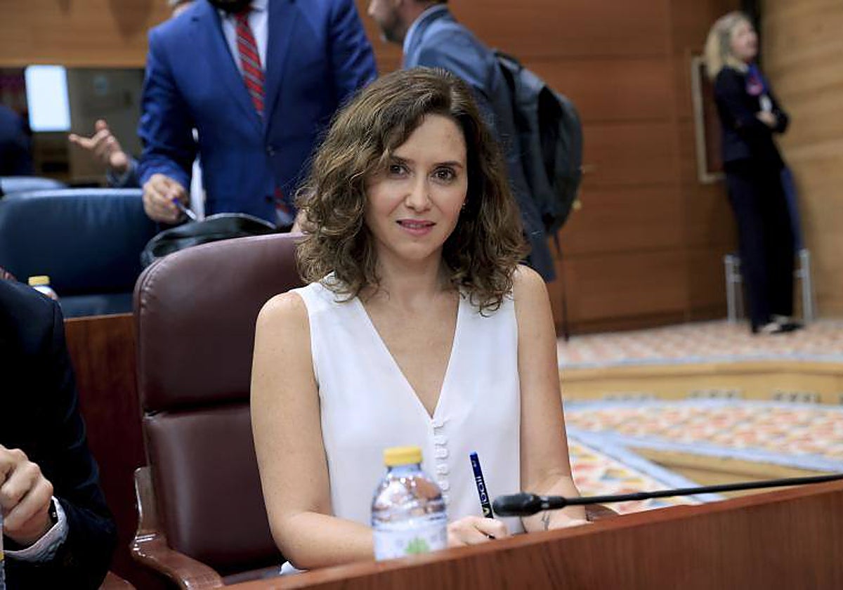 La presidenta de la Comunidad de Madrid, en el primer Pleno ordinario de la legislatura
