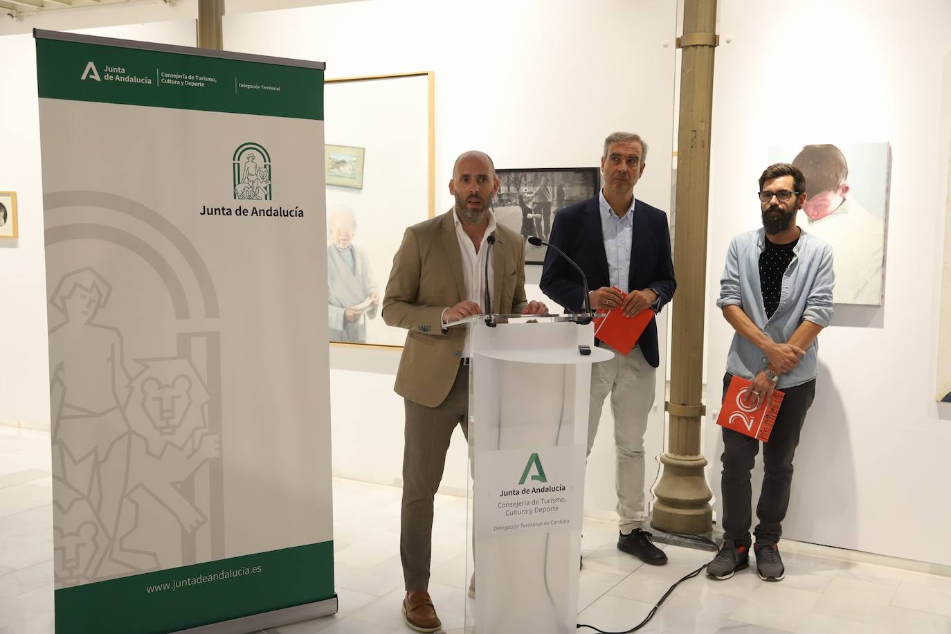 La muestra de la potente producción de la Fundación Gala, en imágenes