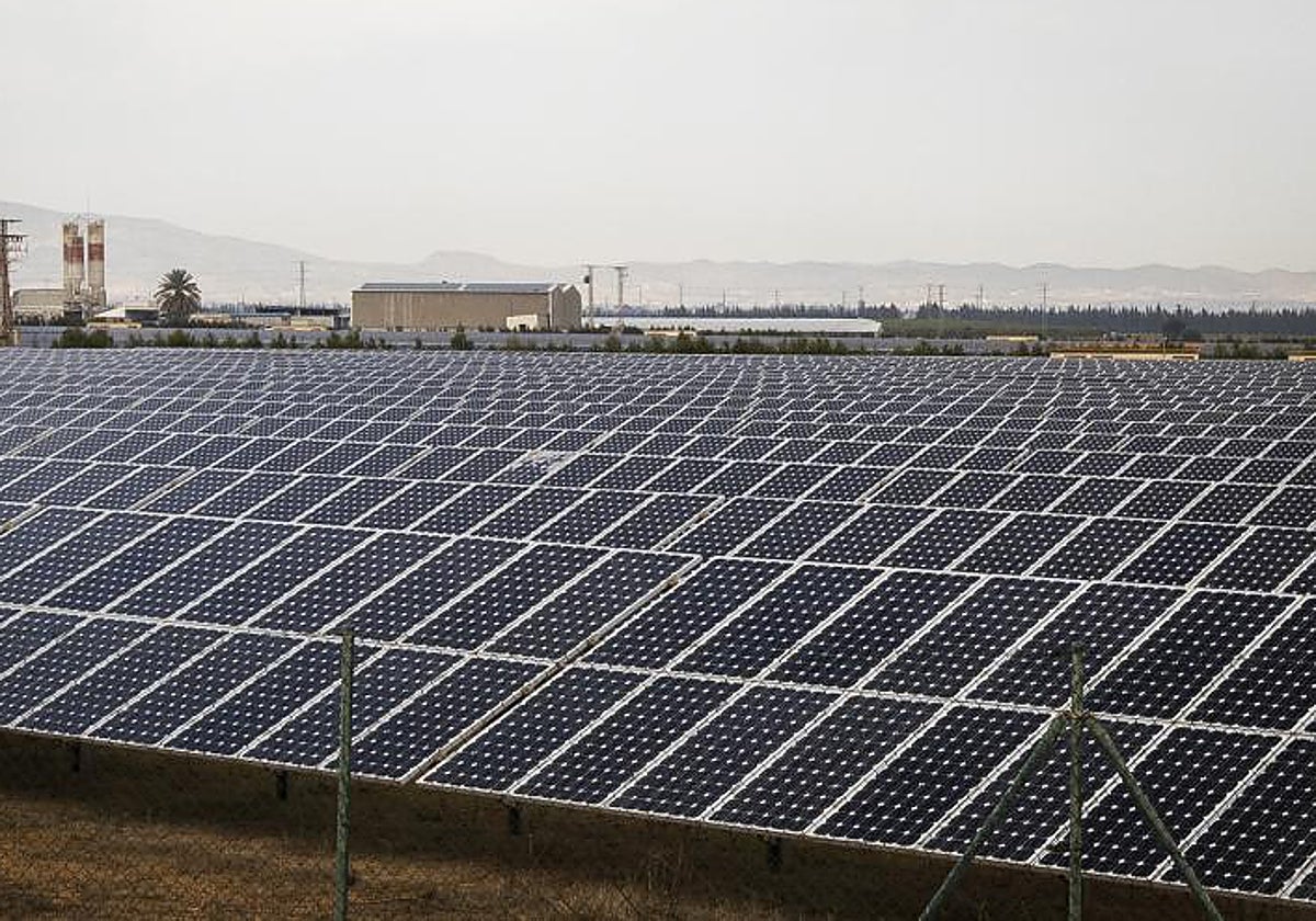 Un parque solar, en una imagen de archivo