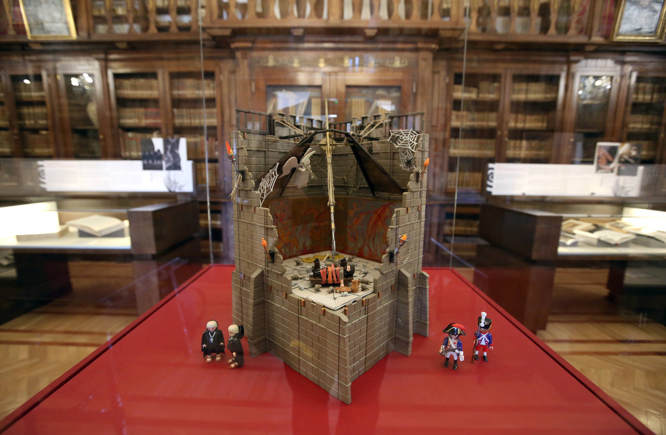 Una exposición en Toledo recoge las numerosas ediciones e ilustraciones de &#039;El pozo y el péndulo&#039;, de Edgar Allan Poe