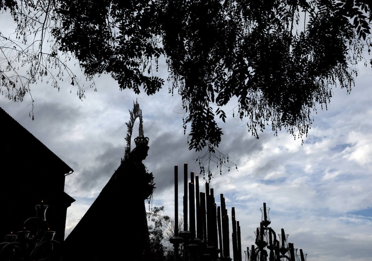 La solemne procesión de la Virgen del Rayo, en imágenes