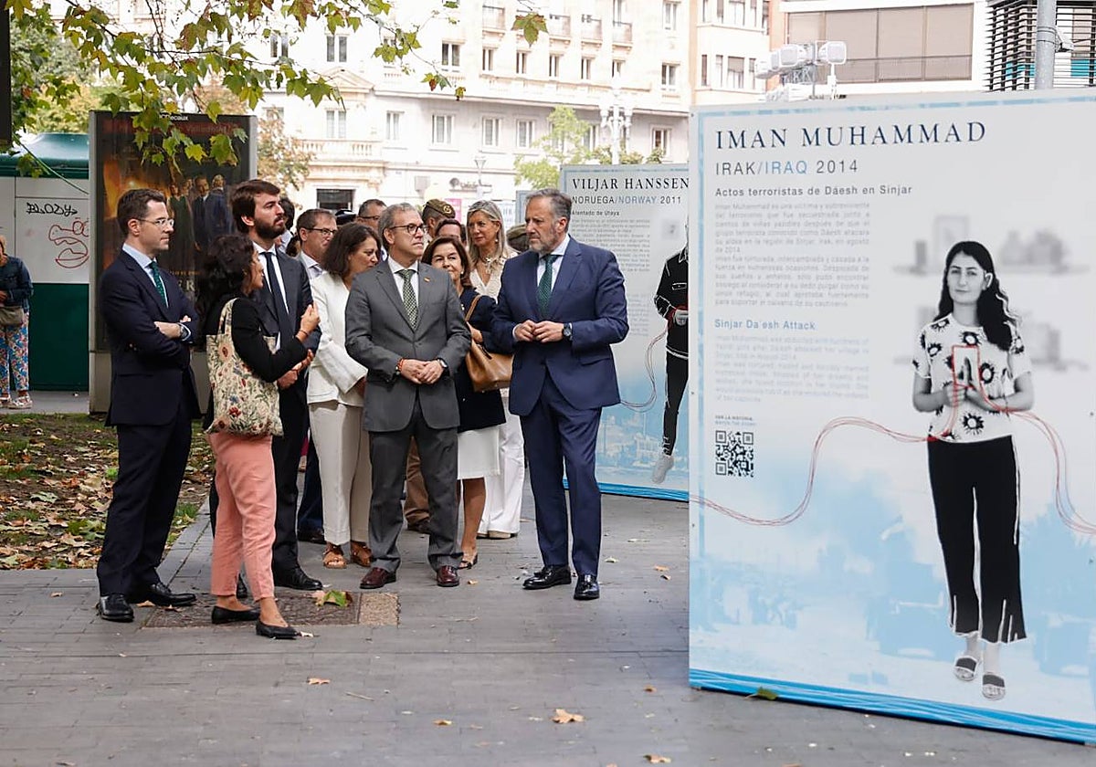 Exposición 'Memories', que  toma la Acera Recoletos de Valladolid.