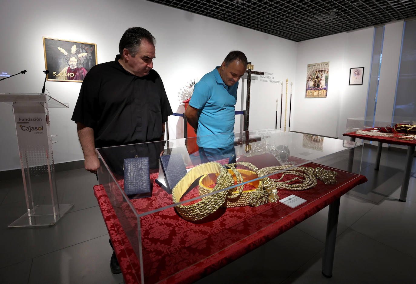 La emotiva exposición &#039;Diez años de la Salud en Córdoba&#039;, en imágenes