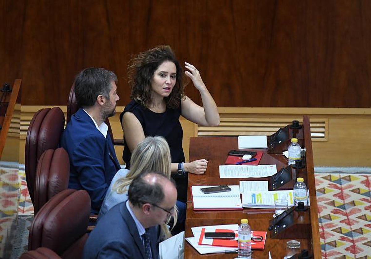 La presidenta de la Comunidad de Madrid, Isabel Díaz Ayuso, en la Asamblea de Madrid