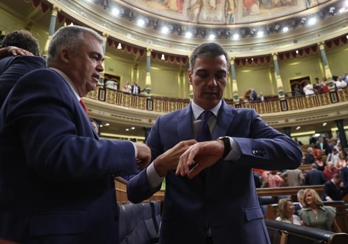 Pedro Sánchez y Santos Cerdán en el Congreso de los Diputados