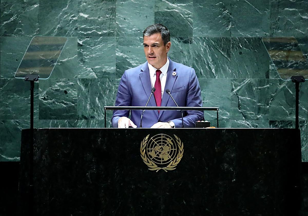 Sánchez durante su comparecencia ante los medios, ayer, en la misión de España ante la ONU