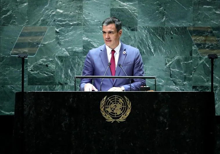 Sánchez durante su comparecencia ante los medios, ayer, en la misión española ante la ONU