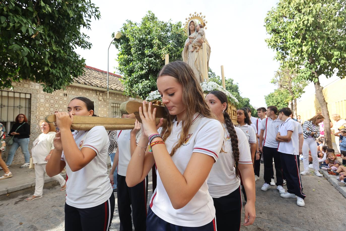 Fotos: La procesión infantil del colegio de las Mercedarias de Córdoba