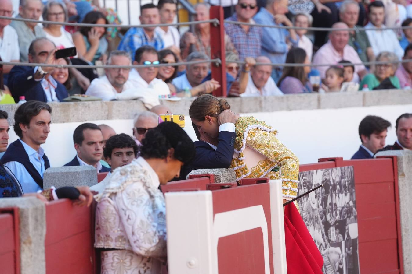 Fotos: Puerta Grande para Rocío Romero en su alternativa en Pozoblanco