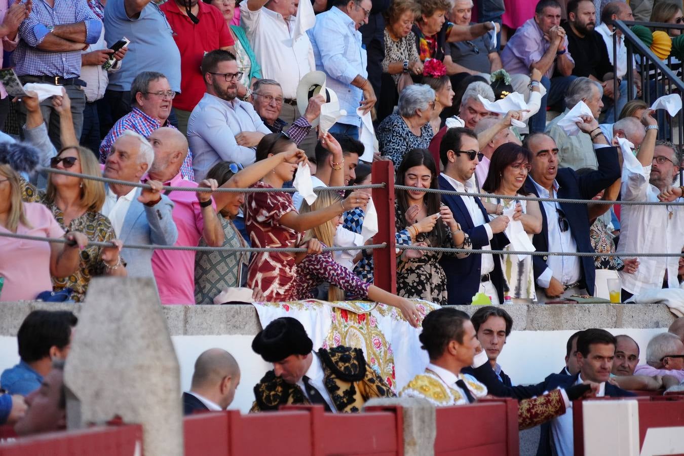 Fotos: Puerta Grande para Rocío Romero en su alternativa en Pozoblanco