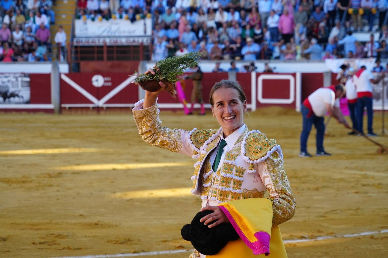 Fotos: Puerta Grande para Rocío Romero en su alternativa en Pozoblanco