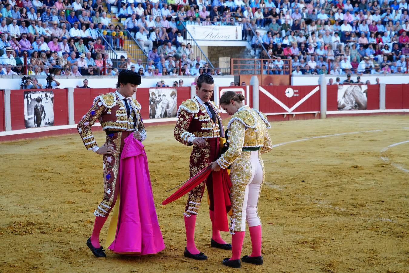 Fotos: Puerta Grande para Rocío Romero en su alternativa en Pozoblanco