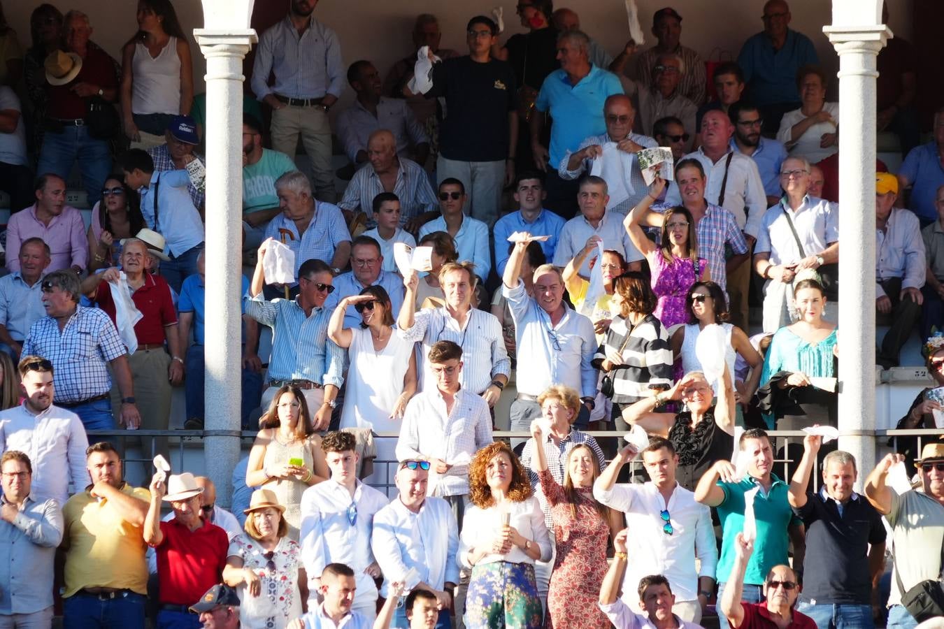 Fotos: Puerta Grande para Rocío Romero en su alternativa en Pozoblanco