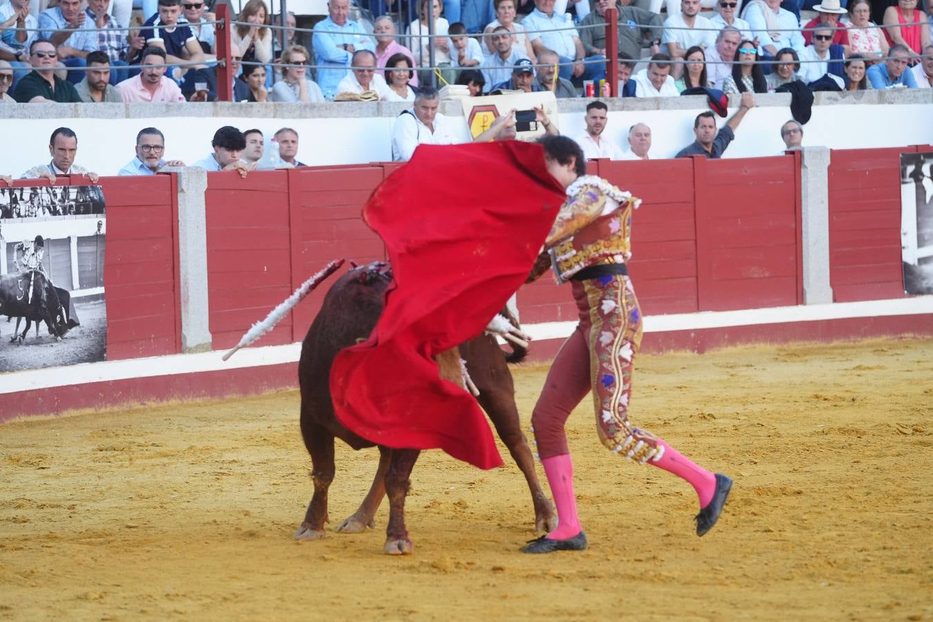 Fotos: Puerta Grande para Rocío Romero en su alternativa en Pozoblanco