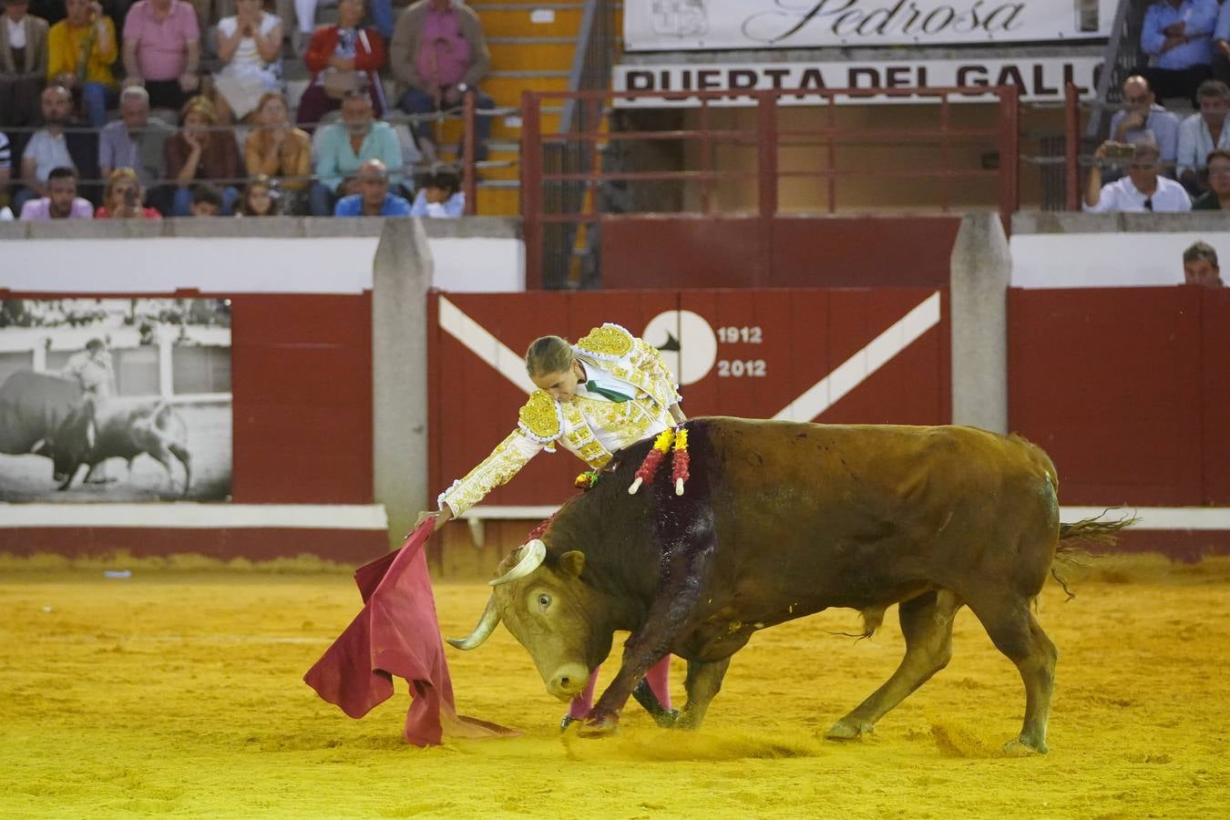 Fotos: Puerta Grande para Rocío Romero en su alternativa en Pozoblanco