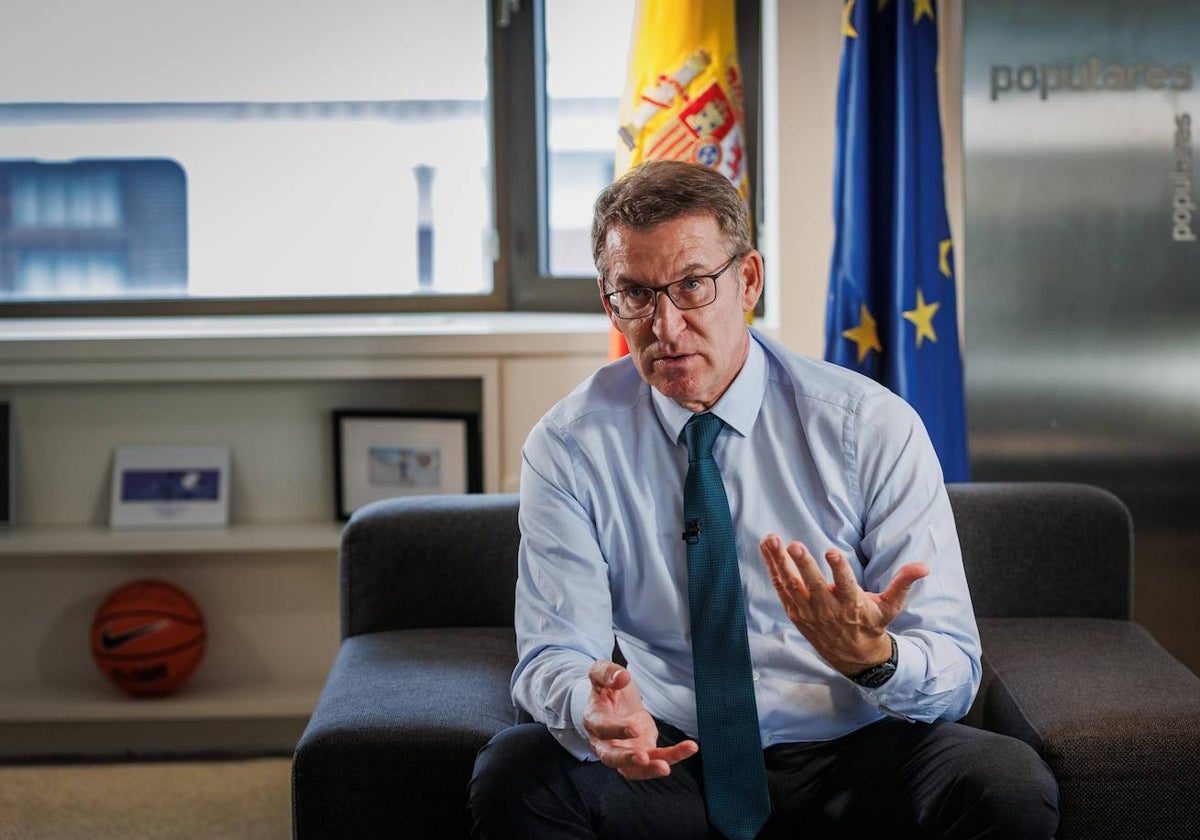 Feijóo, presidente del PP, durante su entrevista con ABC