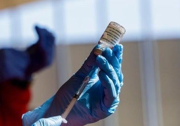 Castilla y León inicia el 3 de octubre en residencias la vacunación de gripe y Covid