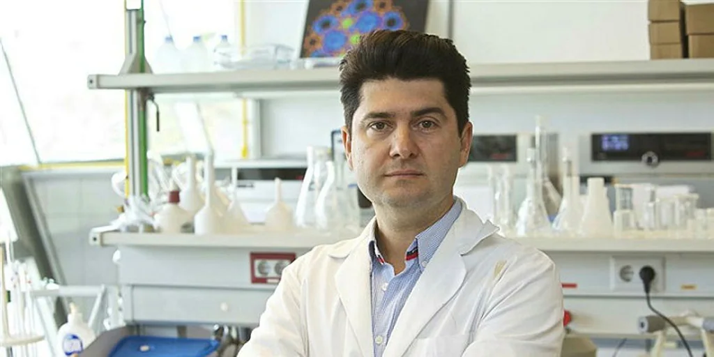 El químico de la Universidad de Alicante Javier García Martínez gana un premio nacional por diseñar celdas solares con eficiencia récord