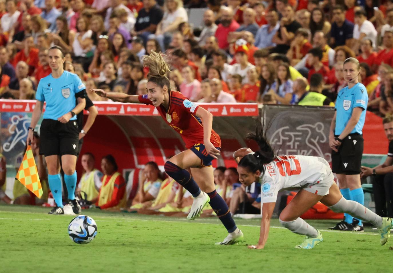 Fotos: La goleada de España a Suiza en El Arcángel