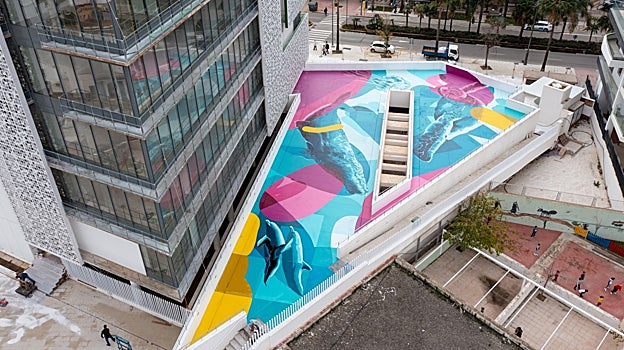 Mural en uno de los edificios de Estepona