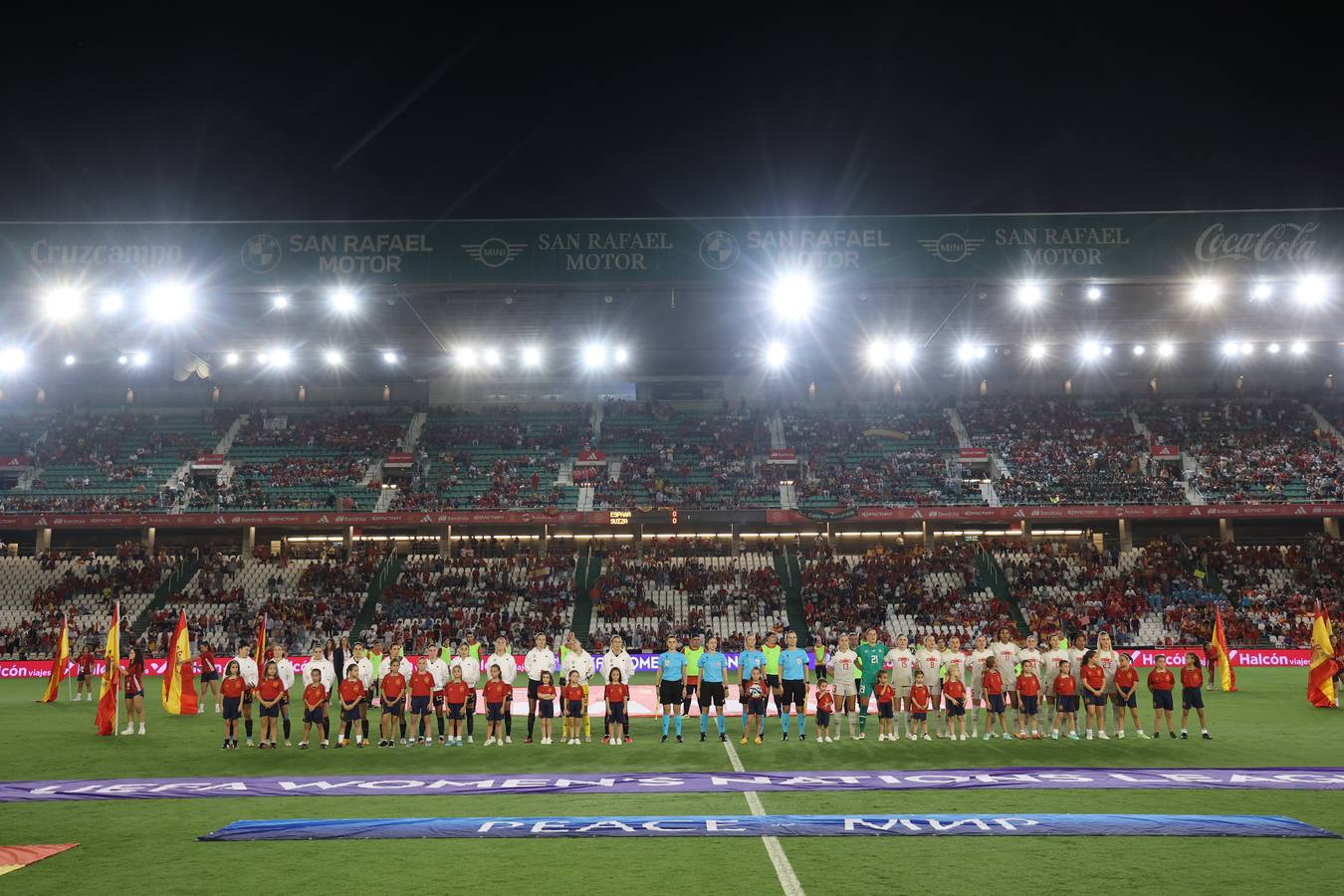 Fotos: La goleada de España a Suiza en El Arcángel