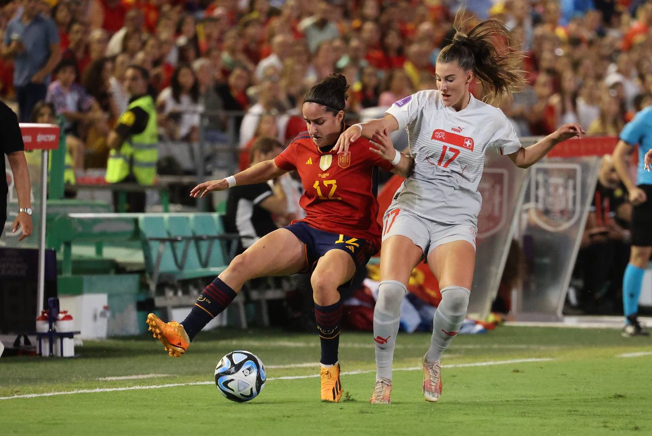 Fotos: La goleada de España a Suiza en El Arcángel