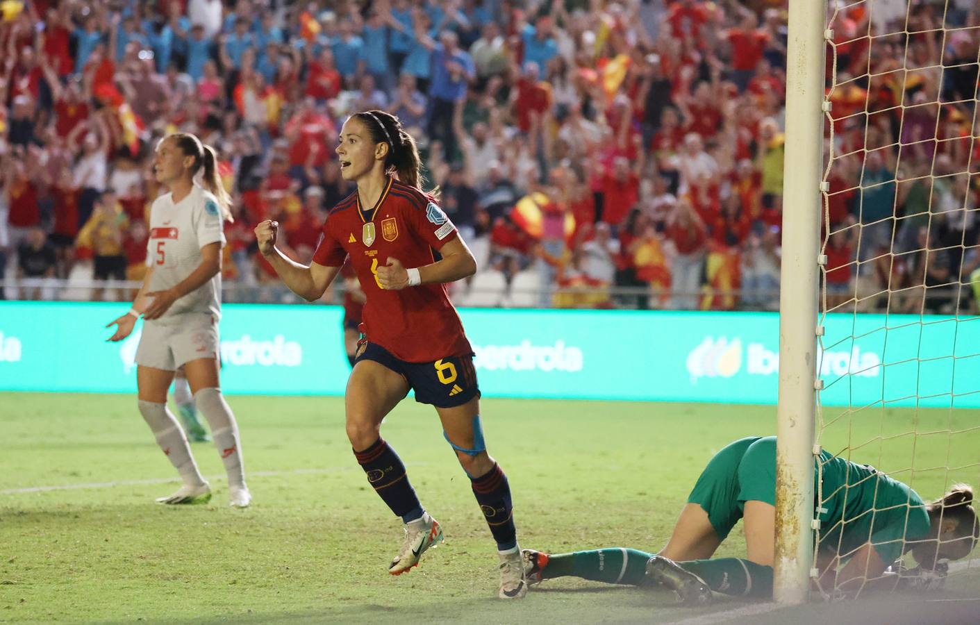 Fotos: La goleada de España a Suiza en El Arcángel