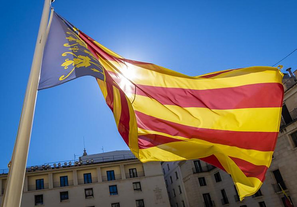 Imagen de archivo de una bandera de la Comunidad Valenciana