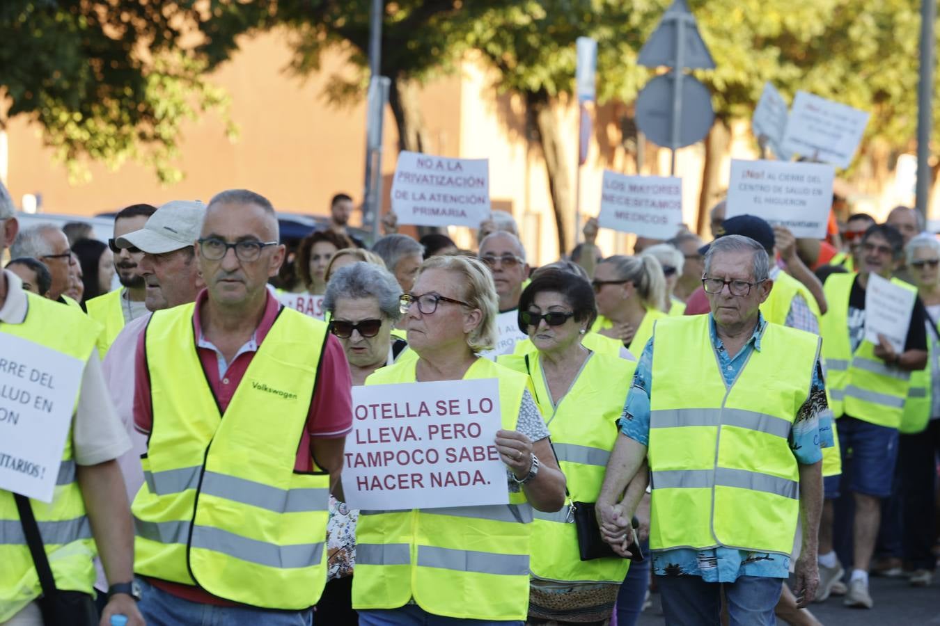 Fotos: Vecinos de El Higuerón piden una consulta de salud provisional