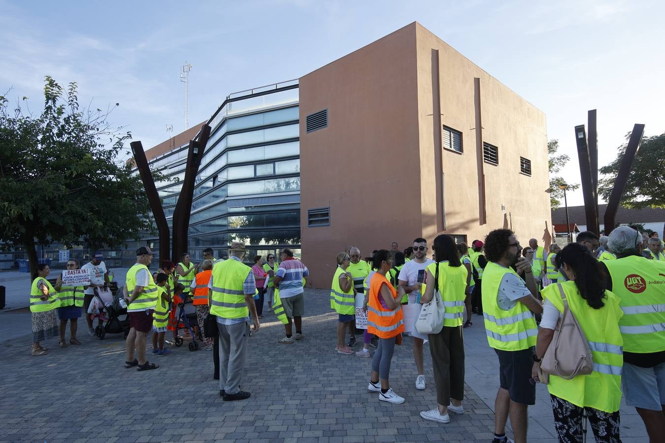 Fotos: Vecinos de El Higuerón piden una consulta de salud provisional