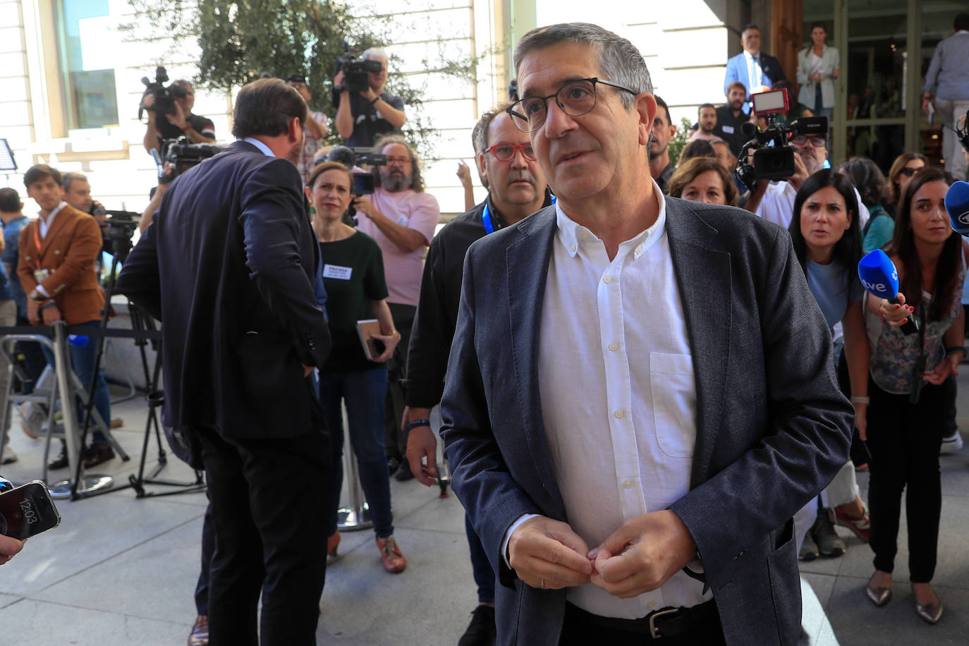 Patxi López, el portavoz del PSOE en el Congreso llega al segundo debate de investidura del líder del PP