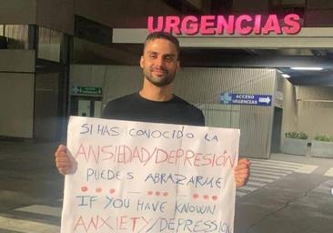 «Experto en gestión del estrés y la ansiedad» y podcaster: así es Lucas Burgueño, el psicólogo que ha increpado a Óscar Puente en el AVE