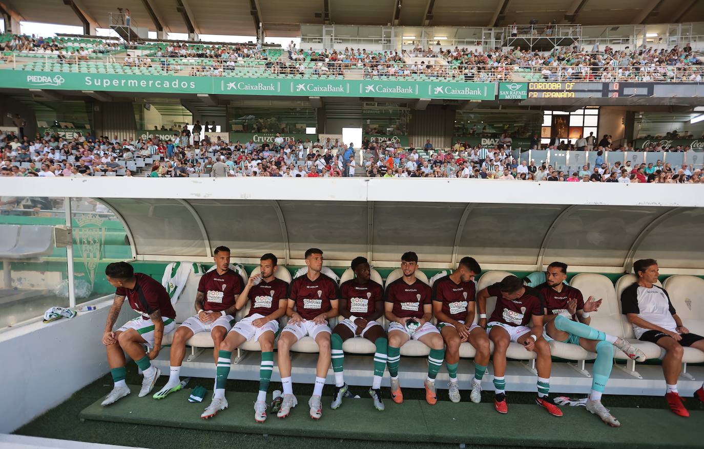 Fotos: El cómodo triunfo del Córdoba CF ante el Recreativo Granada