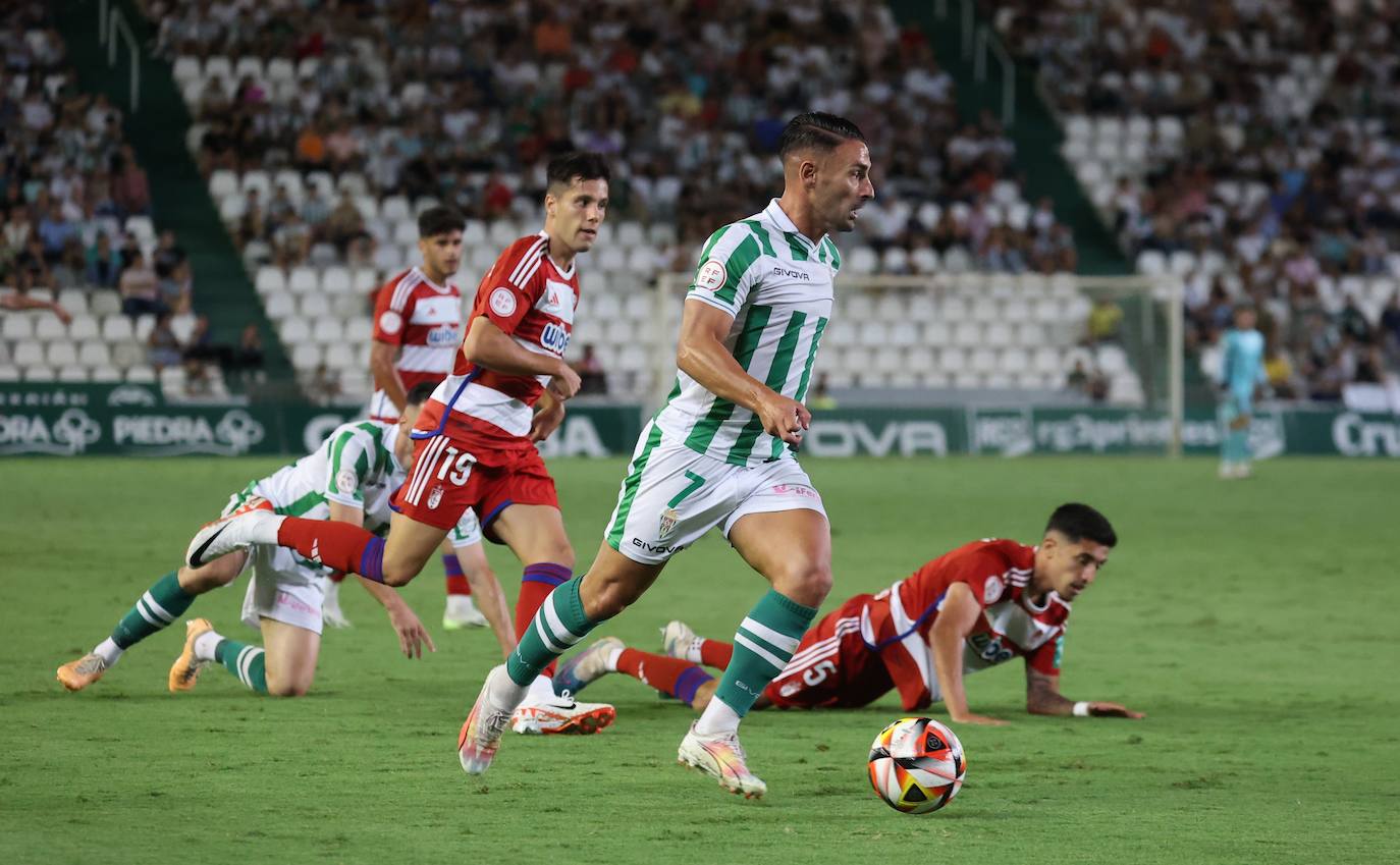 Fotos: El cómodo triunfo del Córdoba CF ante el Recreativo Granada
