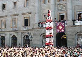 Siete barrios de Barcelona celebran sus fiestas  esta semana: así se verá afectado el transporte público