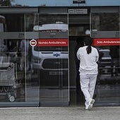 «Mira nena, me hablas en castellano que tengo mucho trabajo»: denuncian a una doctora por pasar consulta en español