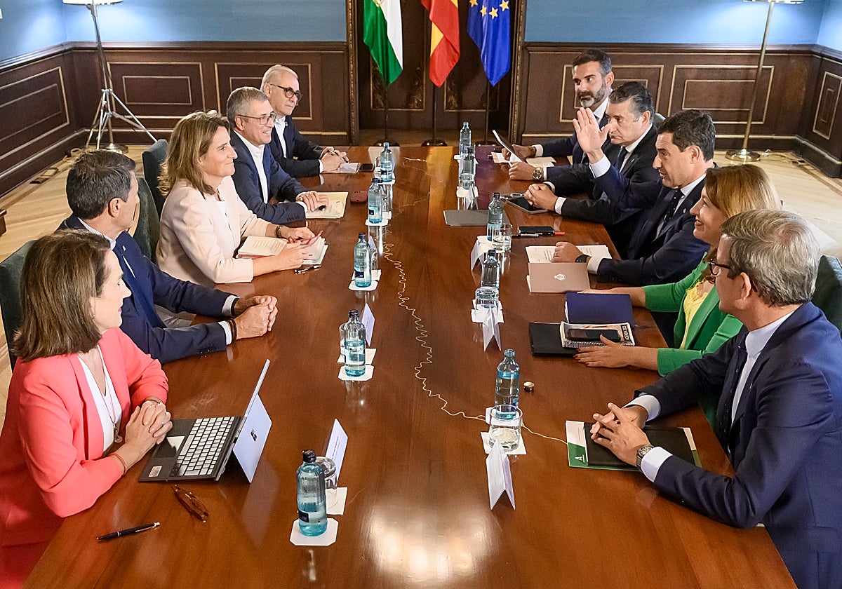 Juanma Moreno y Teresa Ribera, este martes en la reunión mantenida en San Telmo
