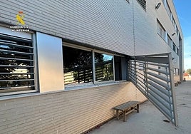 Cae una banda de menores por saquear durante cuatro días material de su instituto de Alicante valorado en 14.000 euros