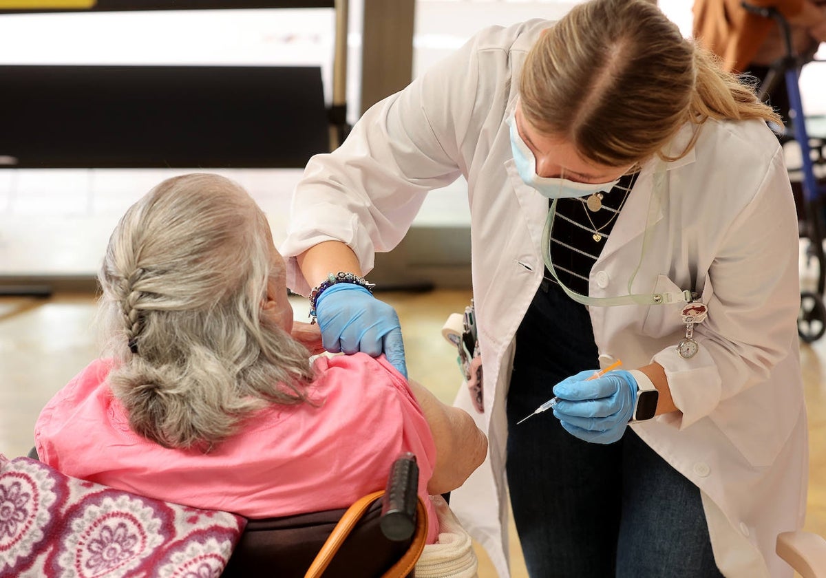 La vacunación contra el Covid y la gripe arrancará el 9 de octubre