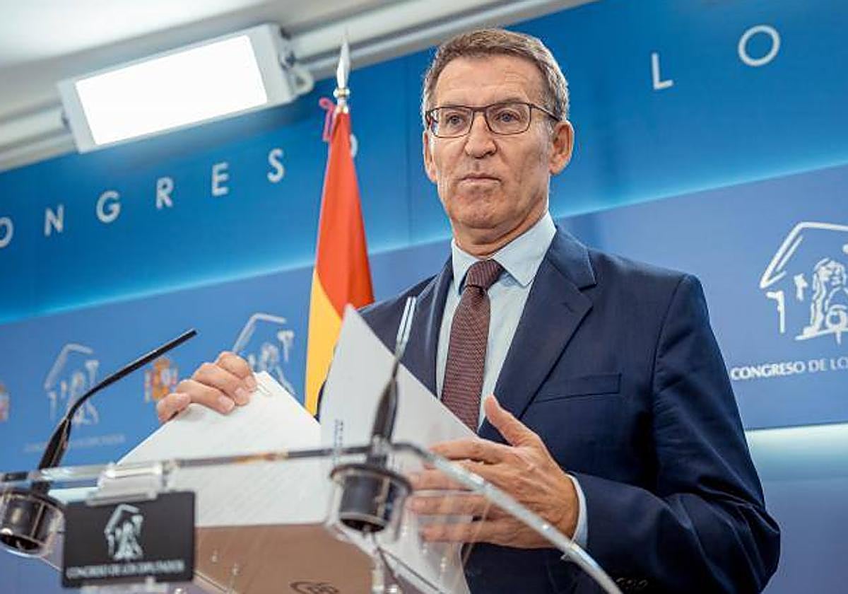El presidente del PP, Alberto Núñez Feijóo, este martes en el Congreso