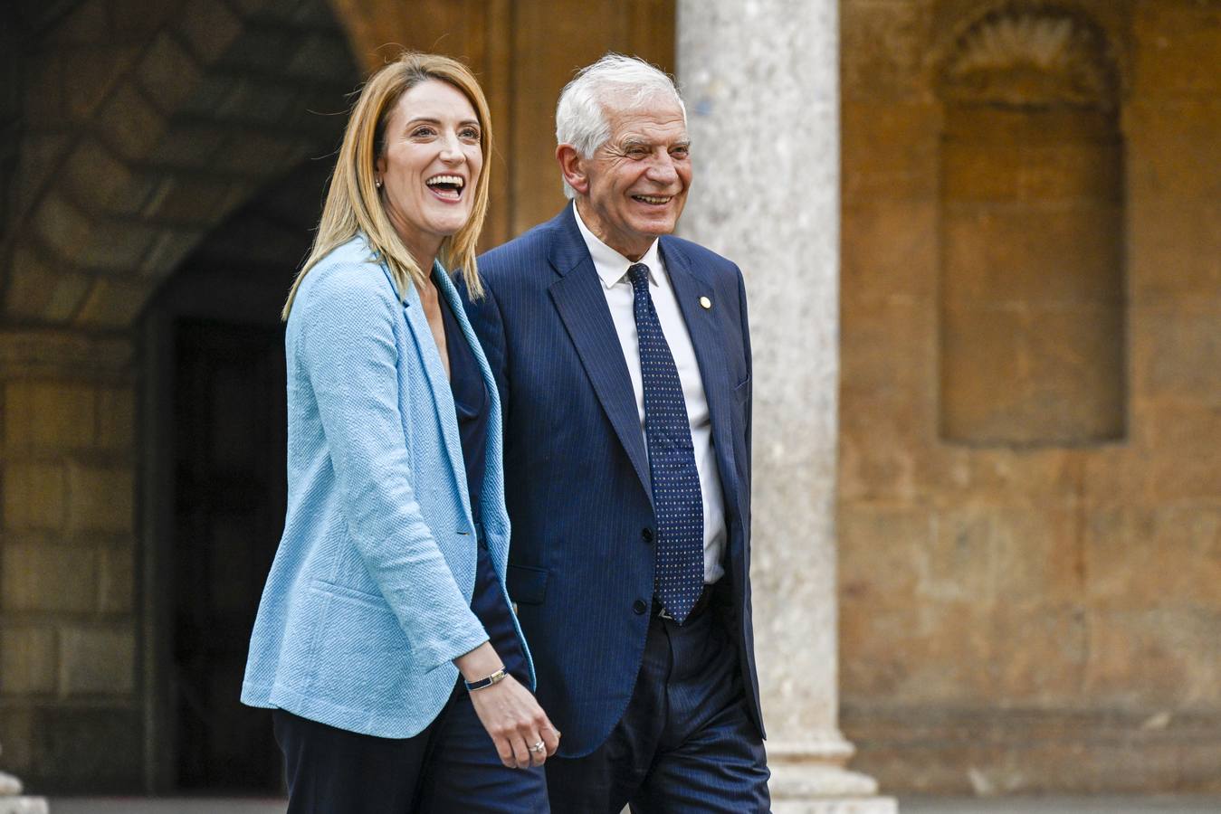 El representante de la Unión para Asuntos Exteriores y Política de Seguridad, Josep Borrell, y la presidenta del Parlamento Europeo, Roberta Metsola